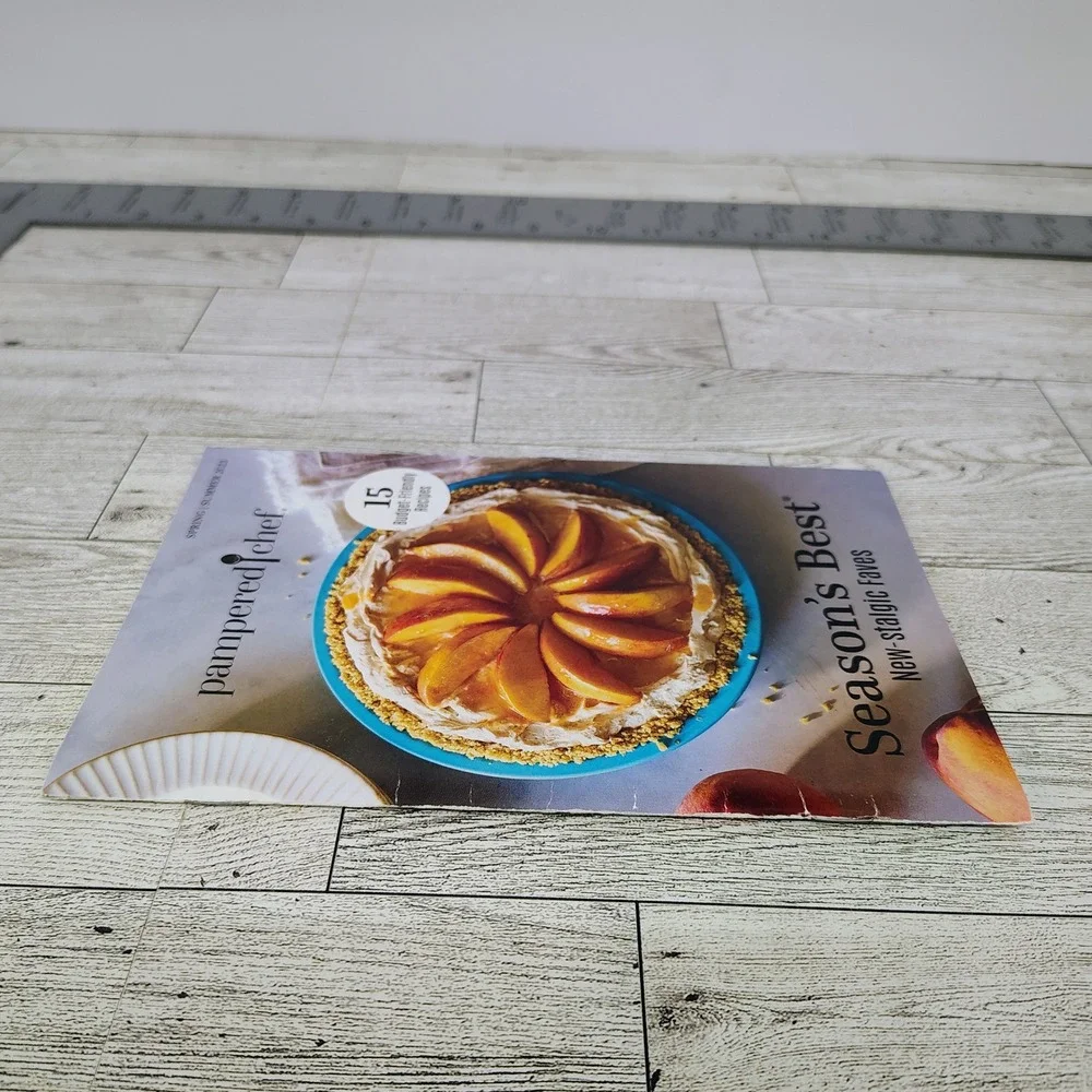 Pampered Chef 2023 Spring Summer Cookbook‎ Booklet VERY GOOD